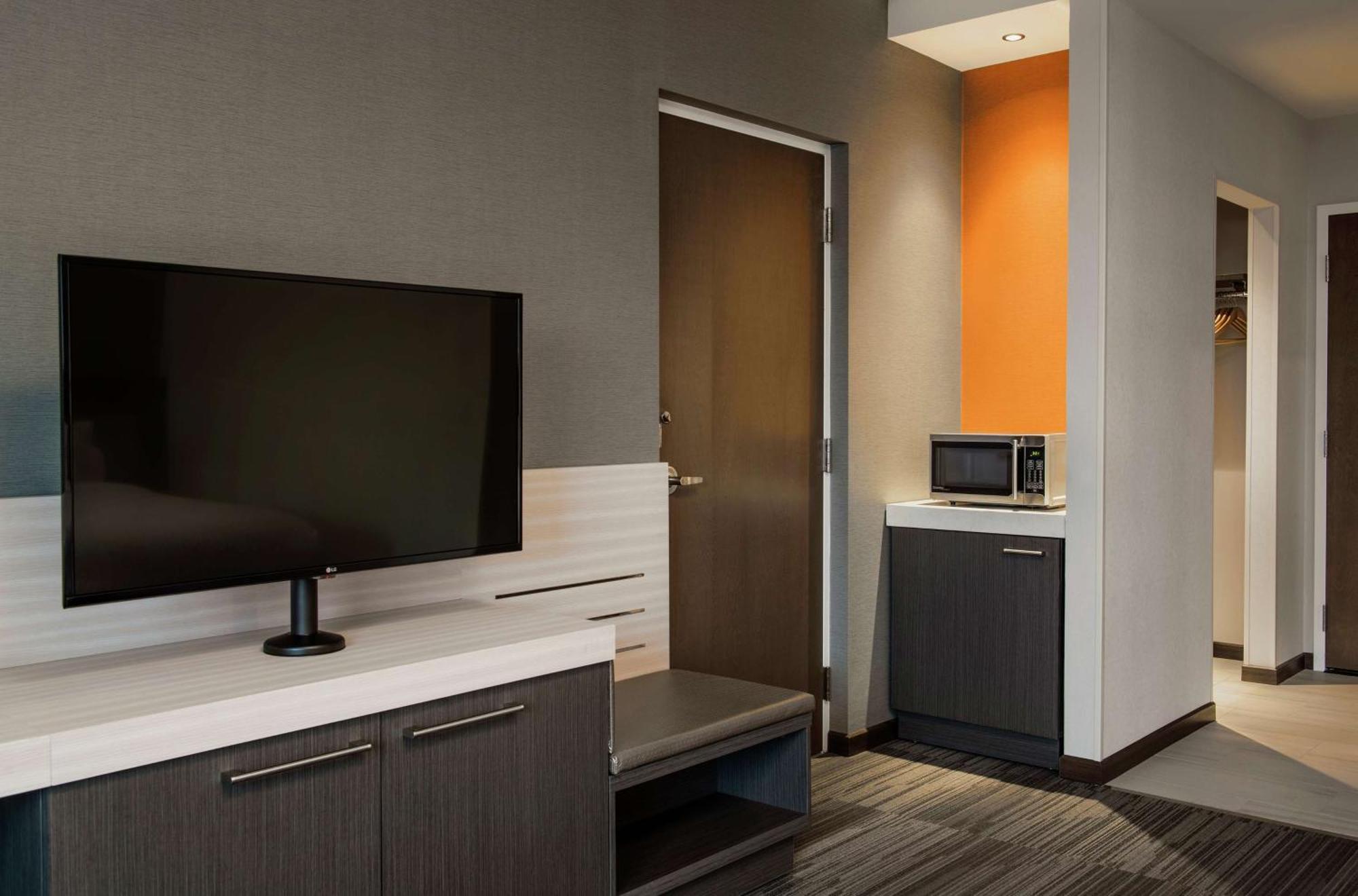 Hilton Garden Inn Winnipeg South Dış mekan fotoğraf