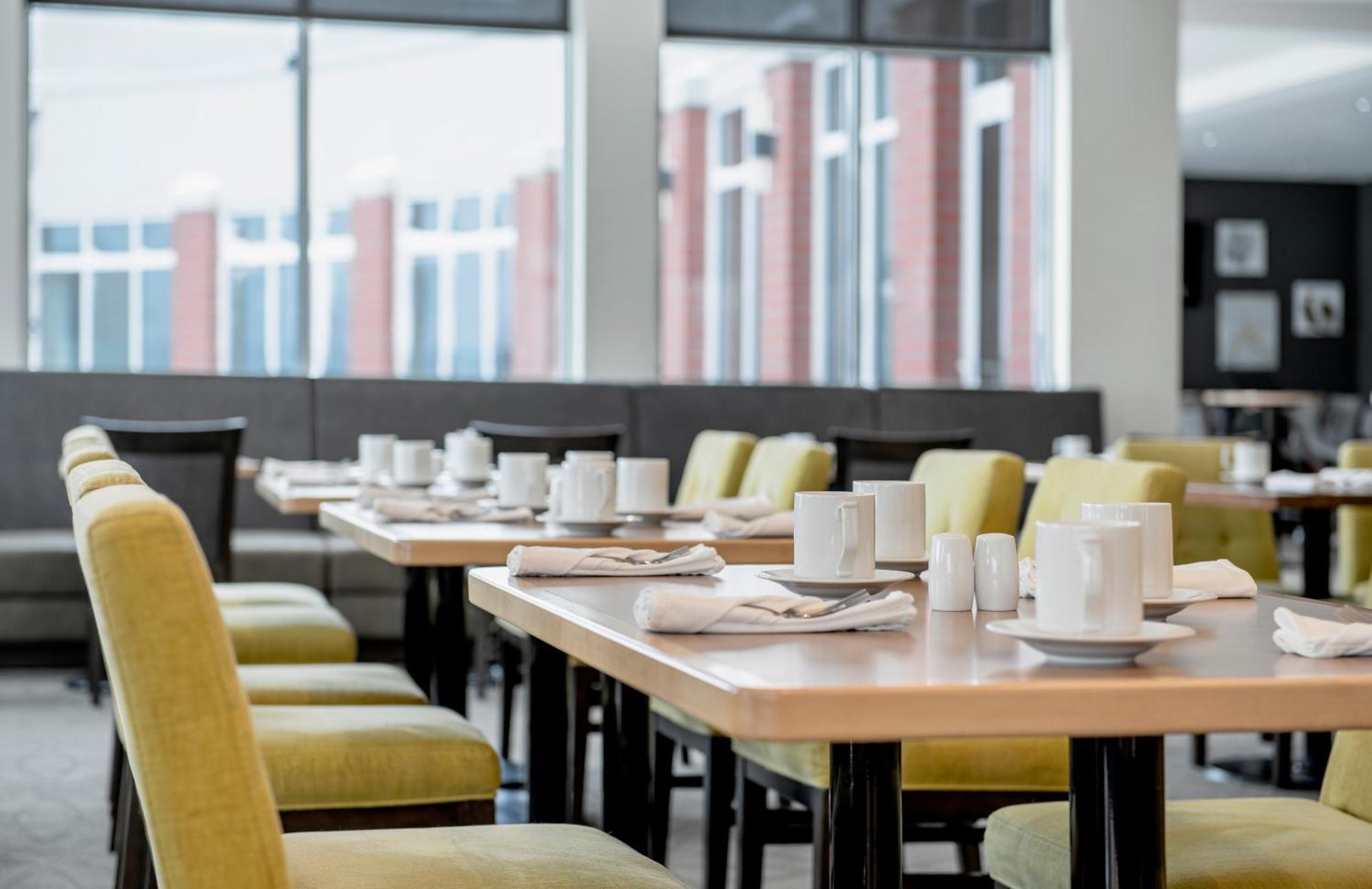 Hilton Garden Inn Winnipeg South Dış mekan fotoğraf